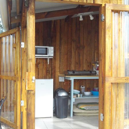 Sedgefield Huts Hotel Bagian luar foto