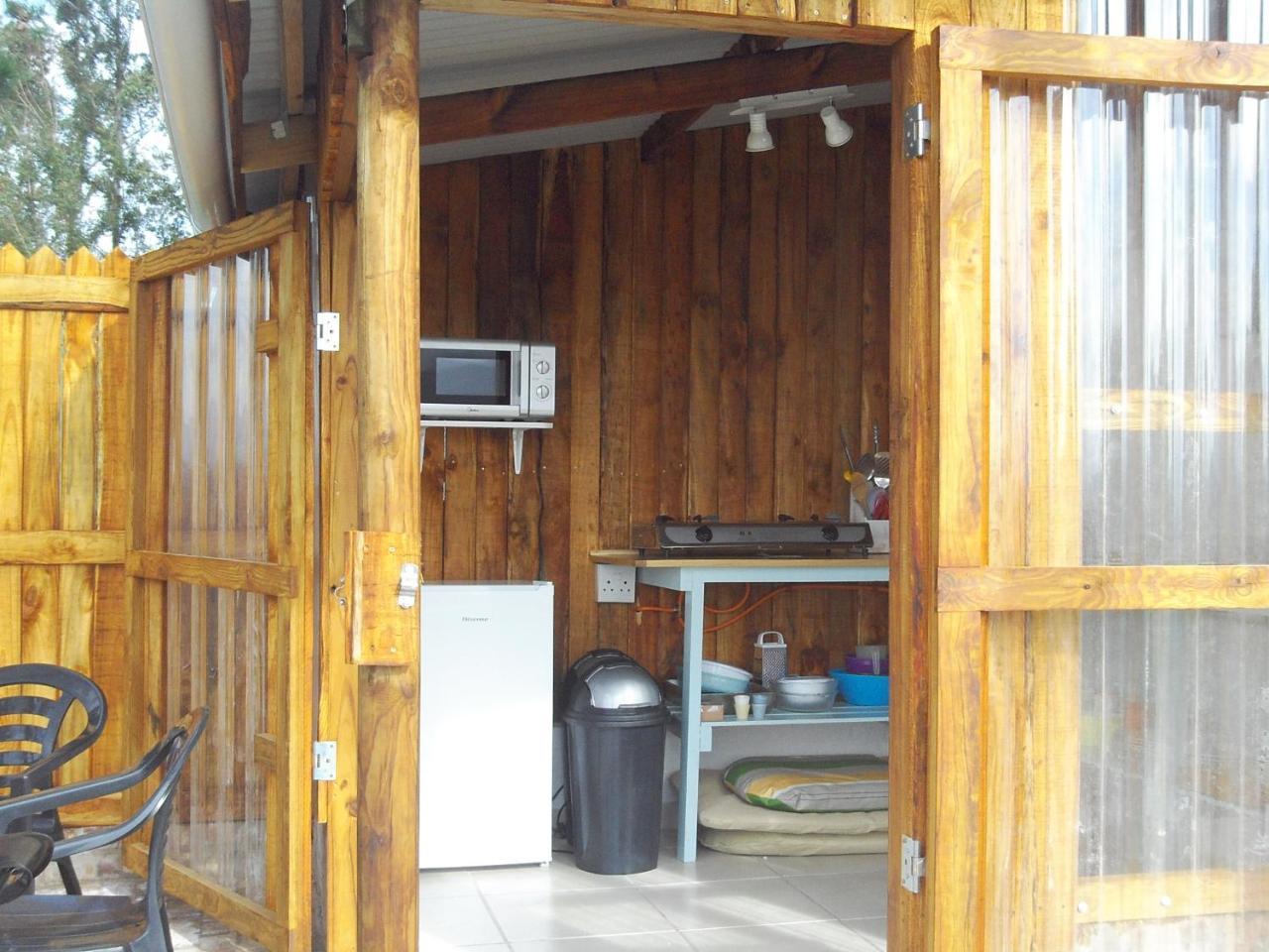 Sedgefield Huts Hotel Bagian luar foto