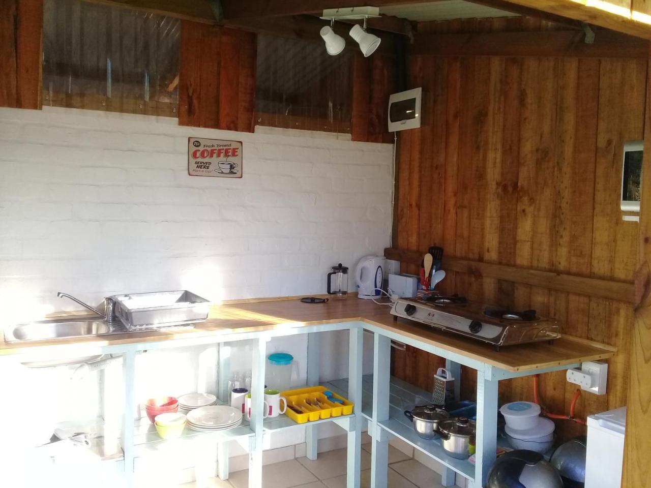 Sedgefield Huts Hotel Bagian luar foto